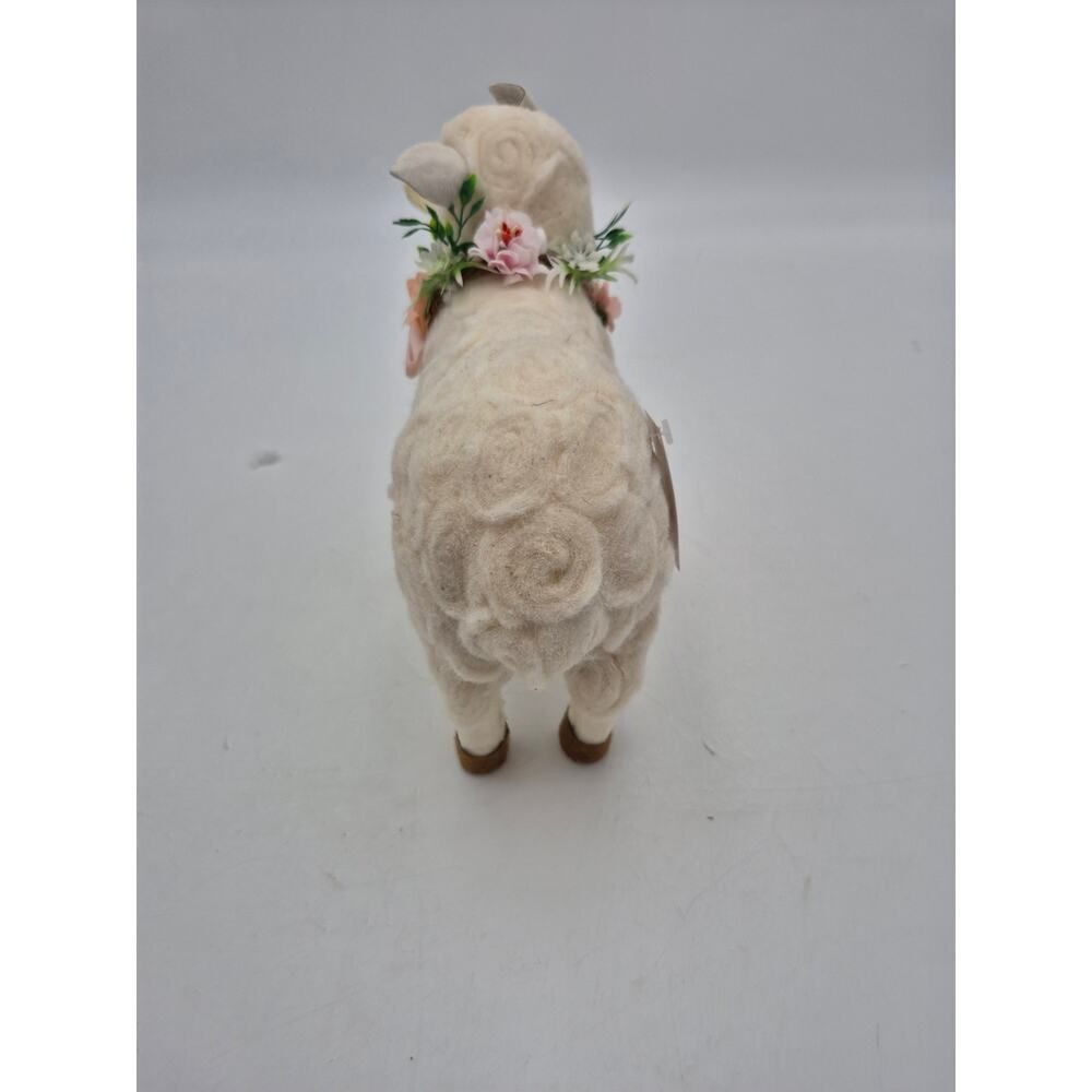 Resin Lambs W/Floral Garland‎ by Valerie Parr Hill "RARE' NIB - Picture 6 of 12